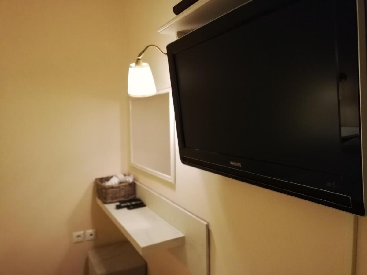 Вілла Lux House Next To The Airport Of Athens. Transport 24H Артеміда Екстер'єр фото